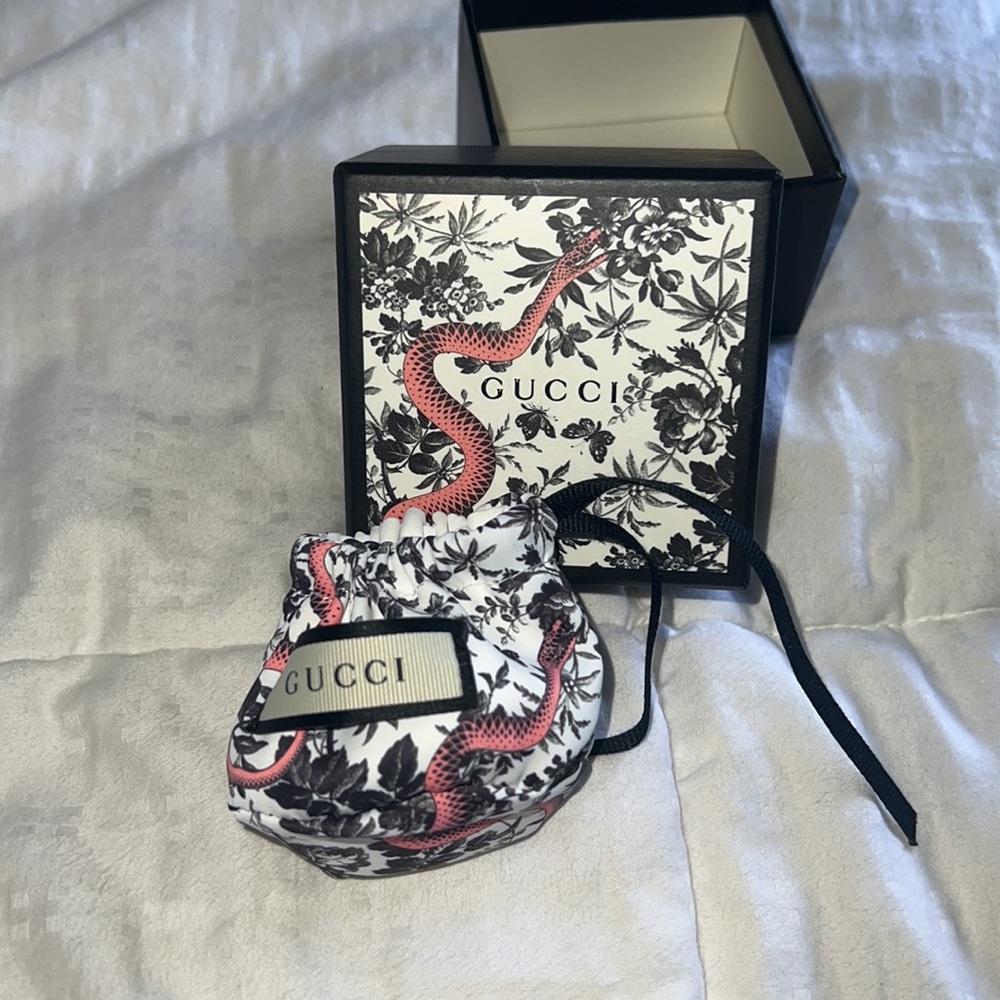 Gucci Necklace box/ dust bag